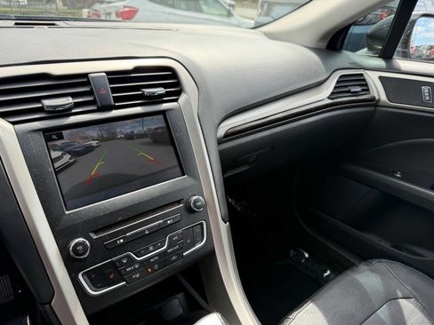 Used 2016 Ford Fusion Energi SE image 20
