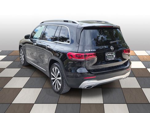 Used 2022 Mercedes-Benz GLB 250 w/ Premium Package Lite image 6