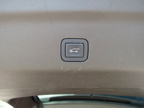 Used 2025 GMC Yukon XL Elevation w/ Elevation Premium Package image 36