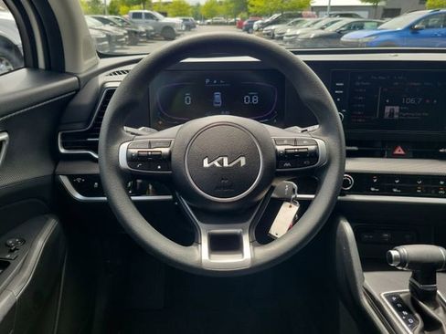 Certified 2025 Kia Sportage LX FWD image 10