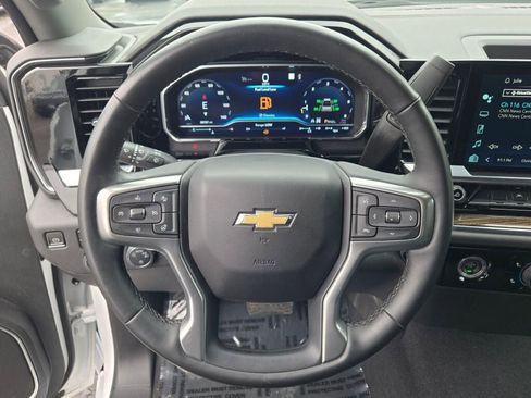 Used 2023 Chevrolet Silverado 1500 LT image 30