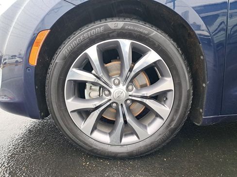 Used 2017 Chrysler Pacifica Limited image 30