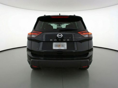 Used 2025 Nissan Rogue SV image 7