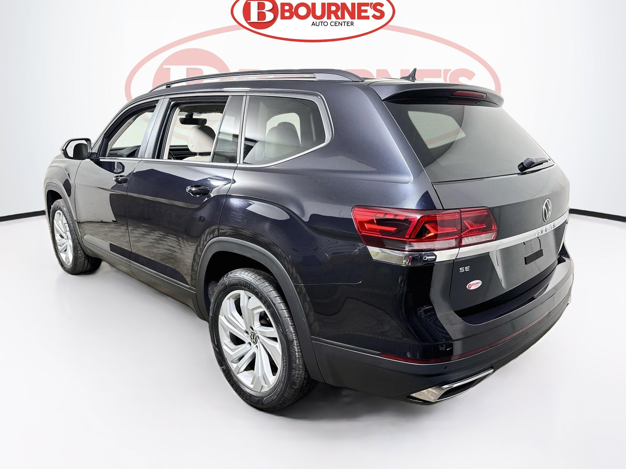 Used 2023 Volkswagen Atlas SE AWD/4WD image 8