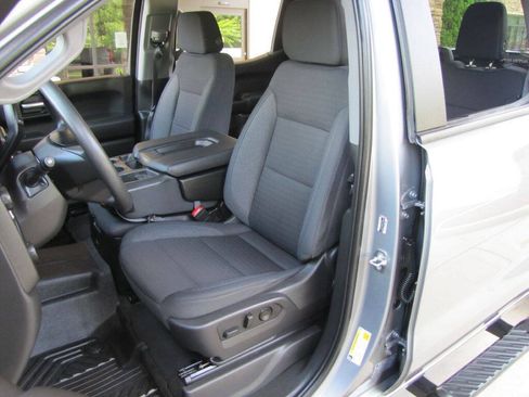 Used 2024 Chevrolet Silverado 1500 Custom Trail Boss AWD/4WD image 15