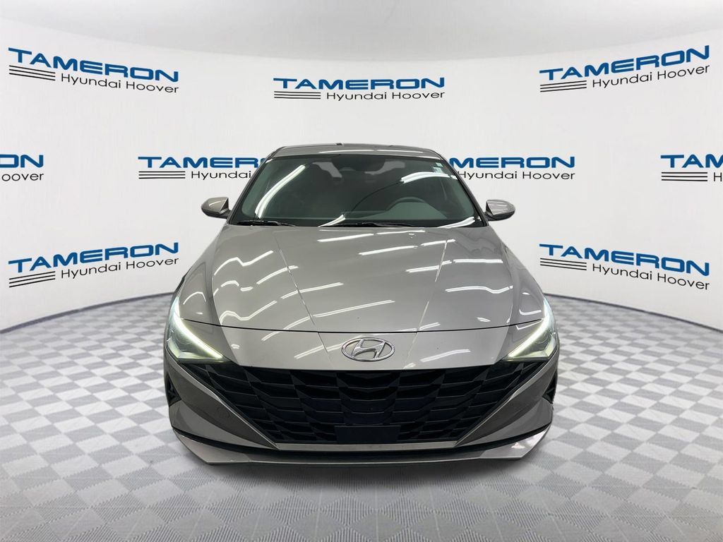 Used 2023 Hyundai Elantra SEL w/ Convenience Package FWD image 8