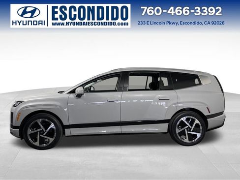 New 2026 Hyundai Ioniq 9 Calligraphy image 2