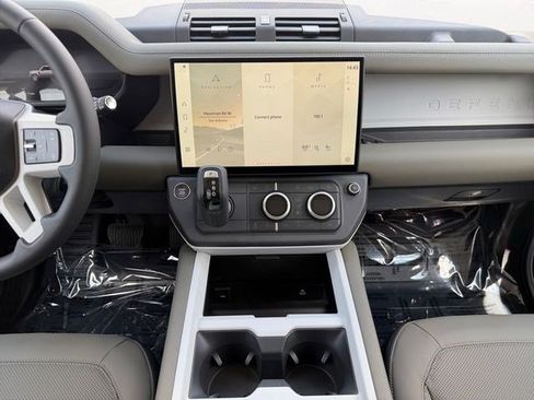 New 2026 Land Rover Defender 110 S AWD/4WD image 15