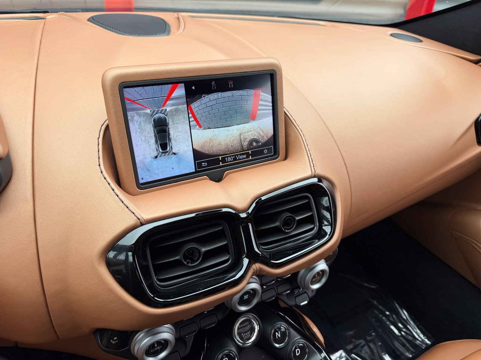 Used 2020 Aston Martin V8 Vantage Coupe RWD image 24