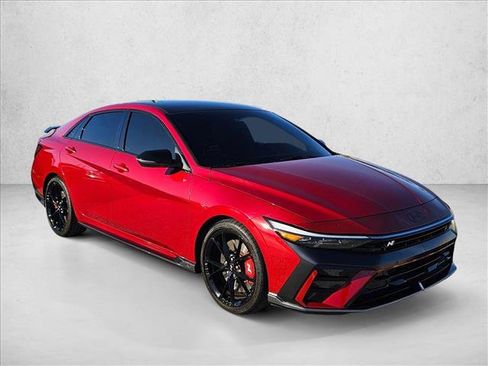 Used 2025 Hyundai Elantra N image 3