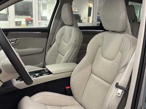 New 2026 Volvo XC90 T8 Ultra w/ Protection Package Premier AWD/4WD image 23