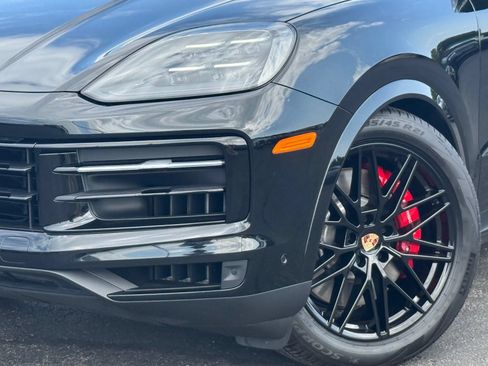 Used 2026 Porsche Cayenne S AWD/4WD image 5