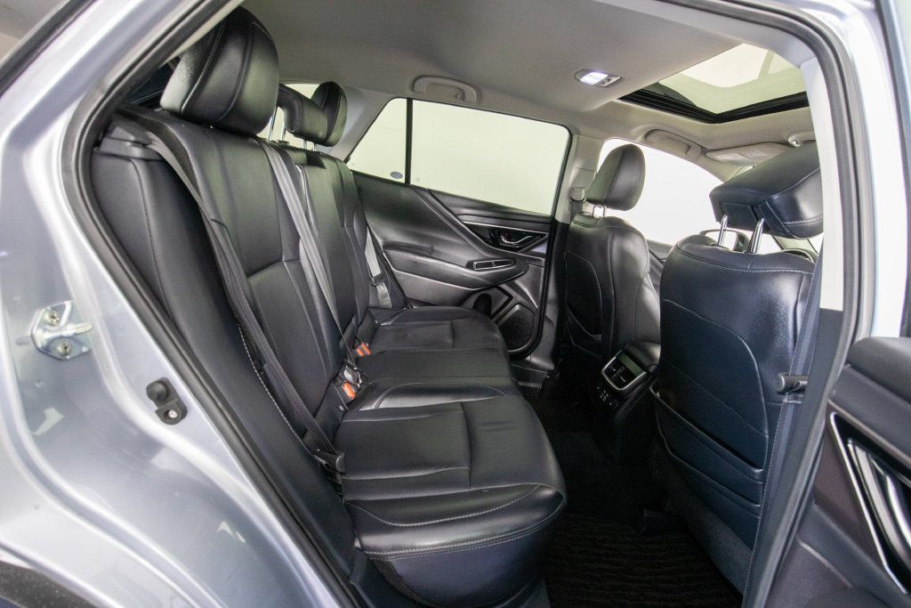 Used 2023 Subaru Outback Limited AWD/4WD image 12
