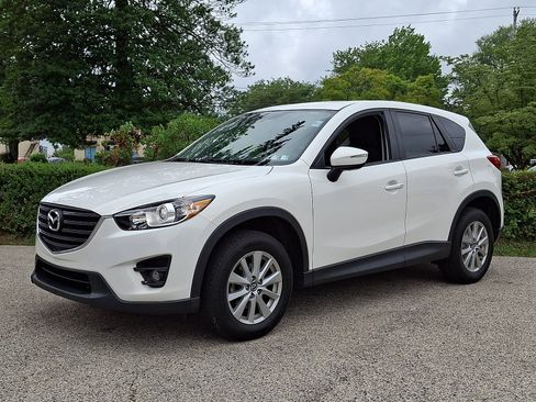 Used 2016 MAZDA CX-5 Touring w/ Bose/Moonroof Package FWD image 3