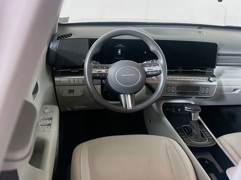 Used 2025 Hyundai Kona SEL image 17