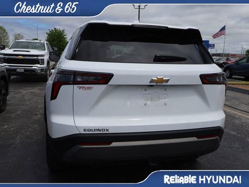 Used 2026 Chevrolet Equinox LT w/ LPO, Floor Liner Package FWD image 16