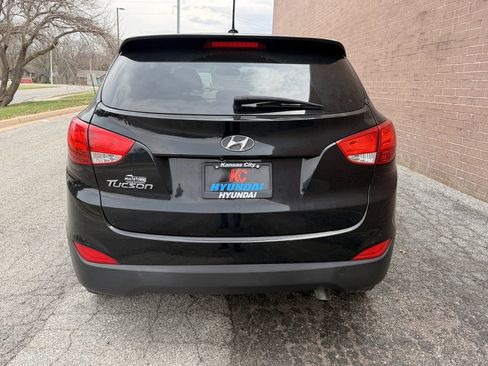 Used 2015 Hyundai Tucson GLS w/ Option Group 02 FWD image 4