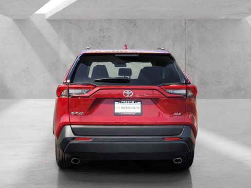 Used 2023 Toyota RAV4 XLE FWD image 6