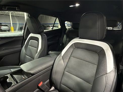 New 2026 Chevrolet Blazer EV LT image 12