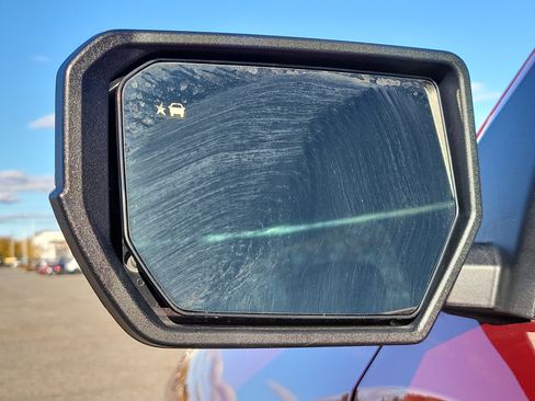 Certified 2024 GMC Canyon Denali image 10