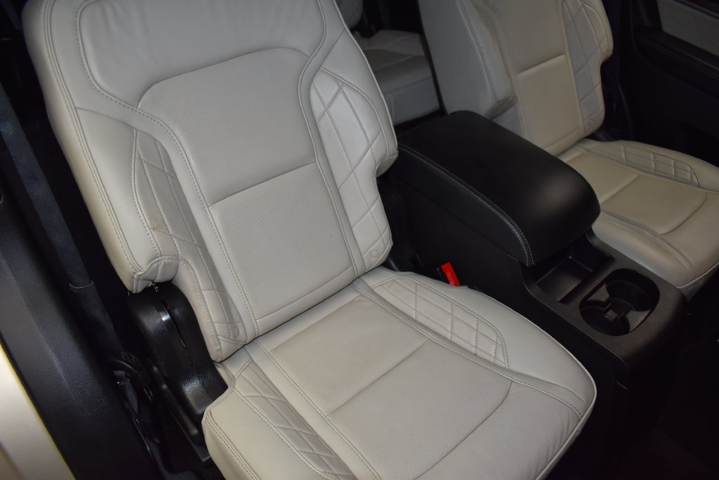 Used 2017 Ford Explorer Platinum AWD/4WD image 29