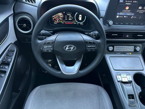 Used 2023 Hyundai Kona SE w/ Cargo Package image 14