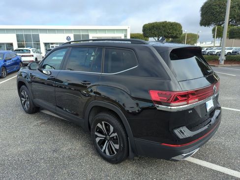 New 2026 Volkswagen Atlas SE image 10