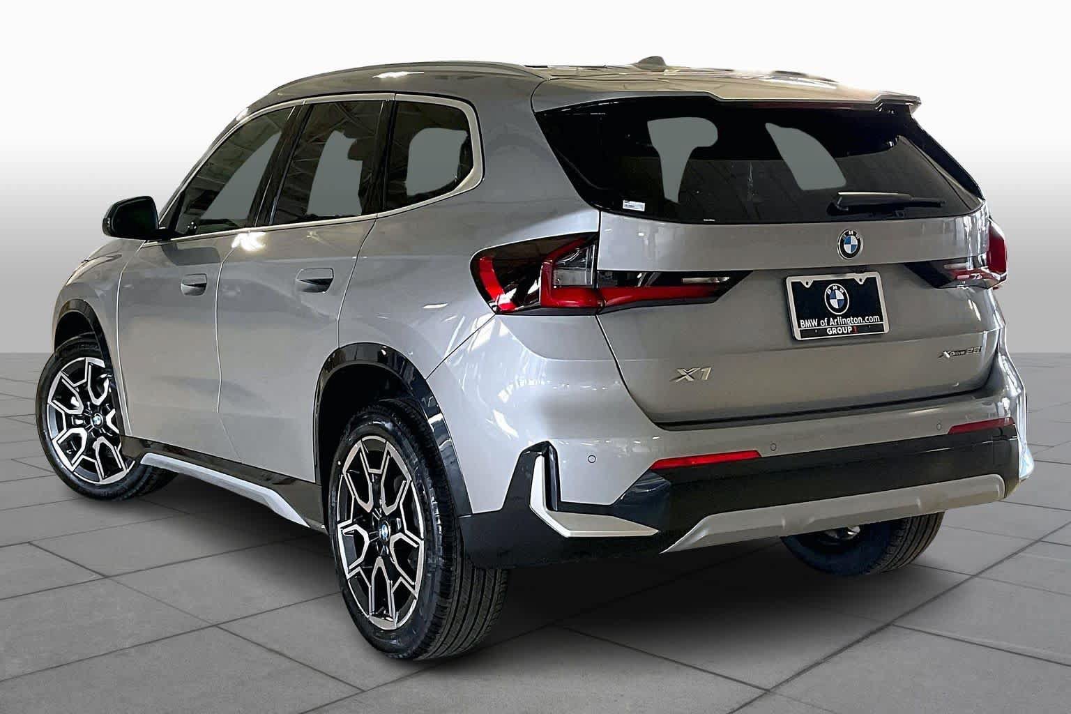 Used 2026 BMW X1 xDrive28i w/ Technology Package AWD/4WD image 12