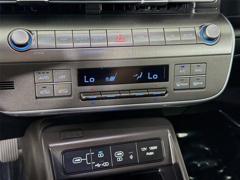 Certified 2024 Hyundai Kona SEL w/ Convenience Package FWD image 17