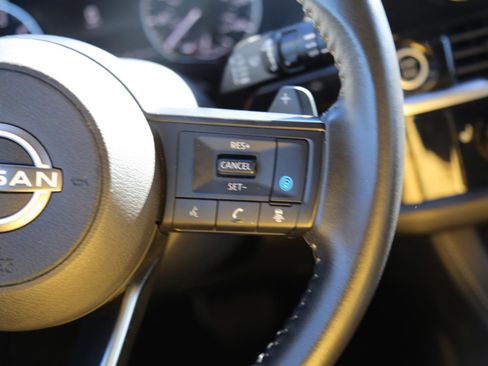 Used 2024 Nissan Pathfinder SV image 14