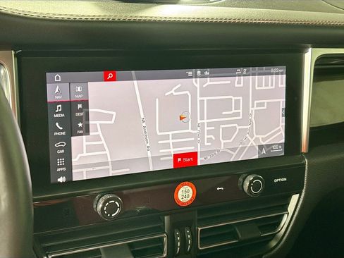 Used 2023 Porsche Macan S image 16