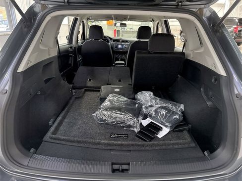 Used 2022 Volkswagen Tiguan S image 27