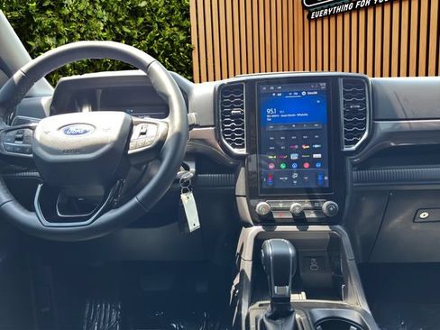 Used 2025 Ford Ranger XLT w/ FX4 Off-Road Package AWD/4WD image 13