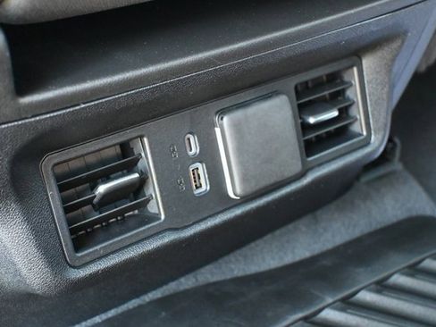 Used 2023 GMC Sierra 1500 Elevation image 27