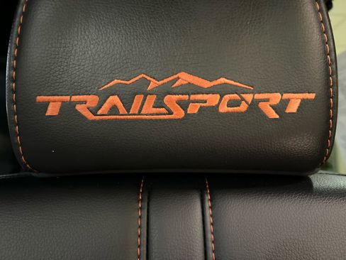 Used 2025 Honda Pilot TrailSport image 24