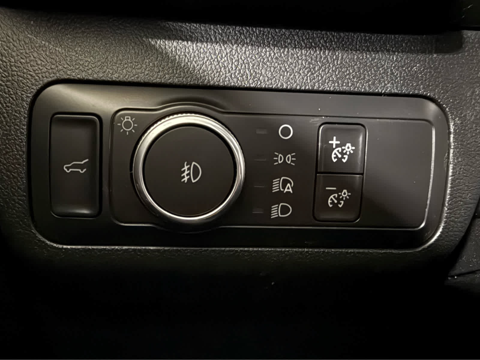 Used 2020 Ford Escape Titanium AWD/4WD image 26