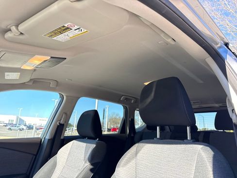 Used 2022 Nissan Rogue SV image 25