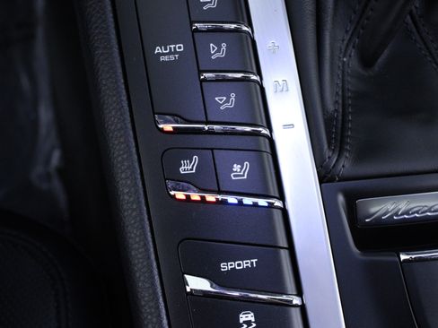 Used 2020 Porsche Macan image 28