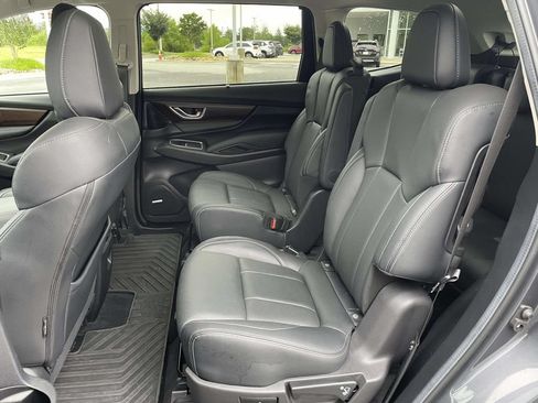 Used 2024 Subaru Ascent Touring AWD/4WD image 4