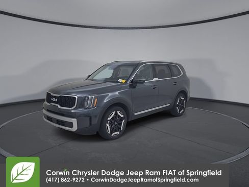 Used 2024 Kia Telluride EX w/ EX Captain's Chair Package FWD image 7
