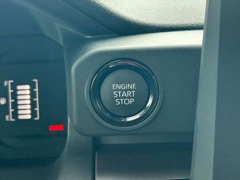 Certified 2026 Toyota Tacoma SR5 AWD/4WD image 27