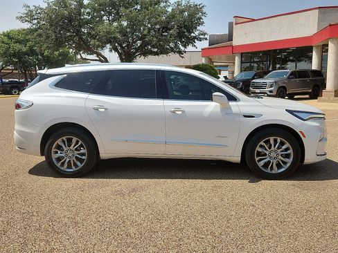 Used 2023 Buick Enclave Avenir w/ Avenir Technology Package AWD/4WD image 5