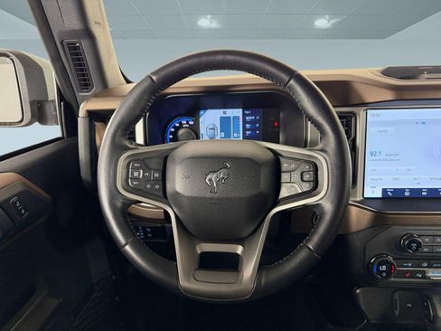 Used 2023 Ford Bronco Outer Banks w/ Sasquatch Package AWD/4WD image 11