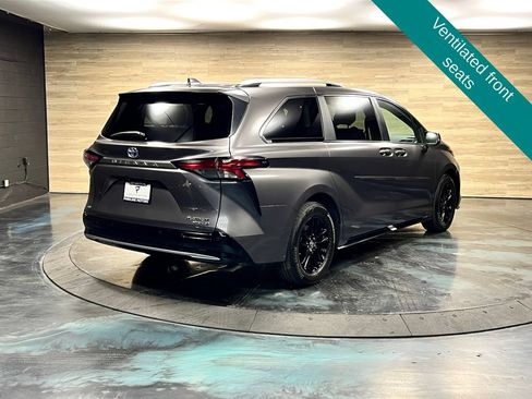 Used 2024 Toyota Sienna Platinum AWD/4WD image 16