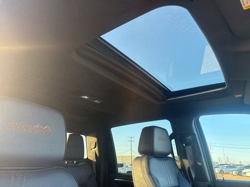 Used 2024 Chevrolet Silverado 2500 High Country w/ High Country Premium Package image 12