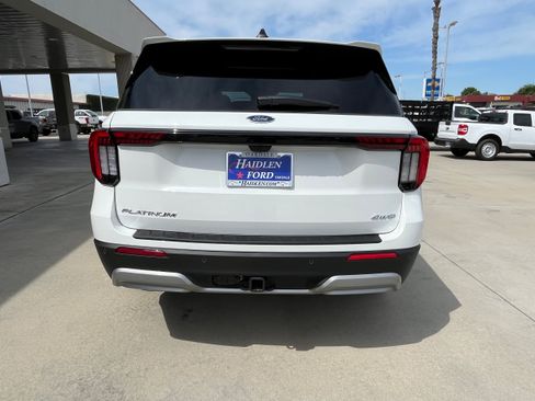 New 2026 Ford Explorer Platinum w/ LUX Leather Package AWD/4WD image 5