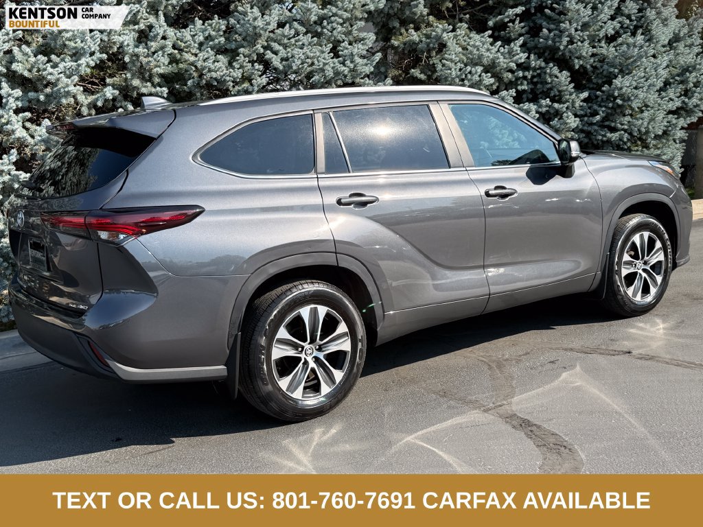Used 2025 Toyota Highlander XLE AWD/4WD image 9