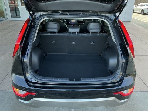 Used 2023 Kia Niro EX Touring image 24