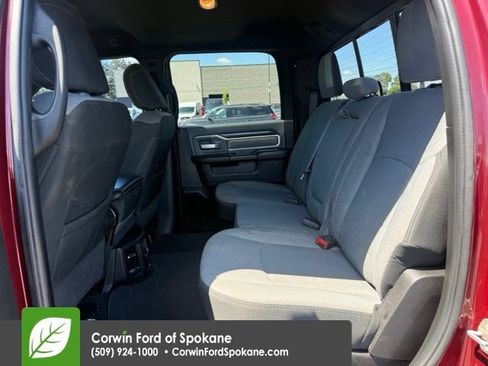 Used 2022 RAM 2500 Big Horn w/ Level C Equiment Group AWD/4WD image 11