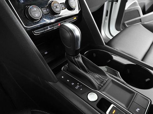 Certified 2023 Volkswagen Atlas SE FWD image 29